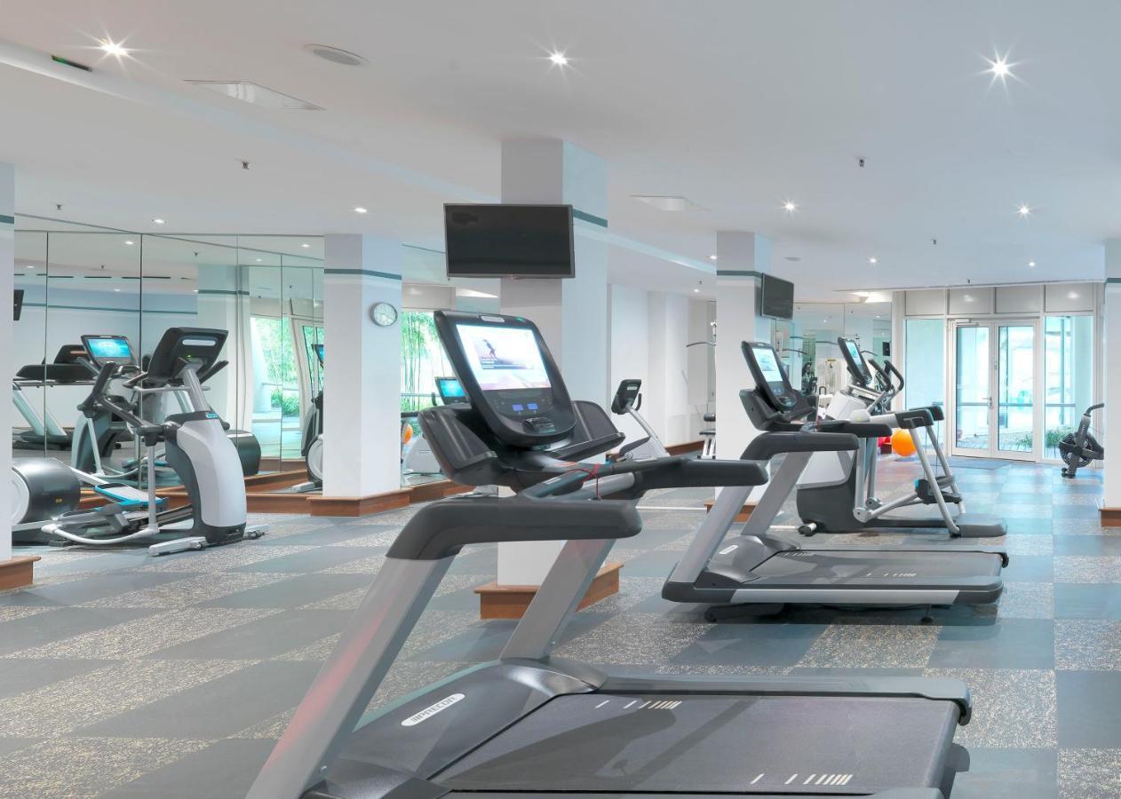 Hotel Radisson Blu Park & Conference Centre