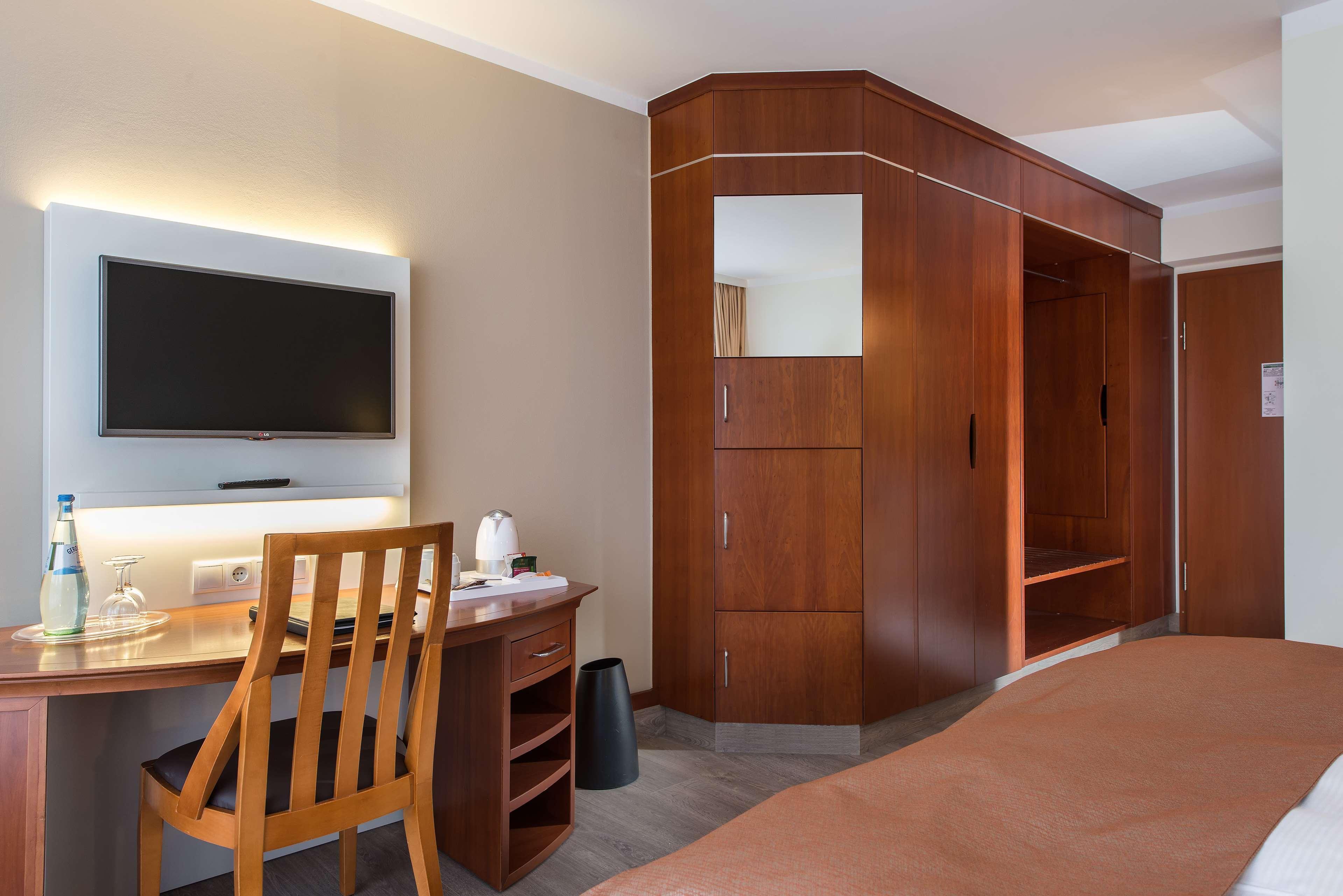 Radisson Blu Park & Conference Centre 4*