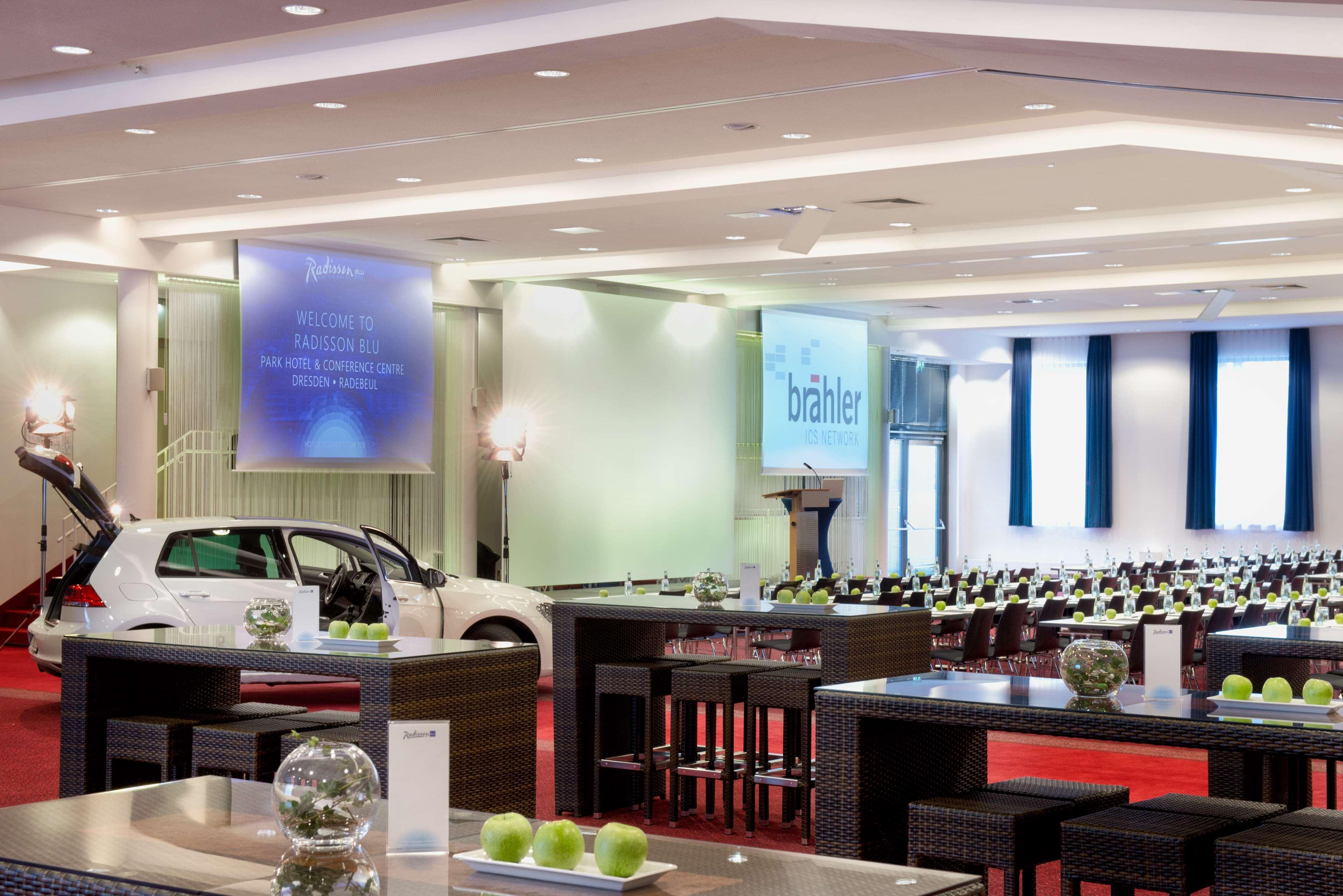 Radisson Blu Park & Conference Centre 4*