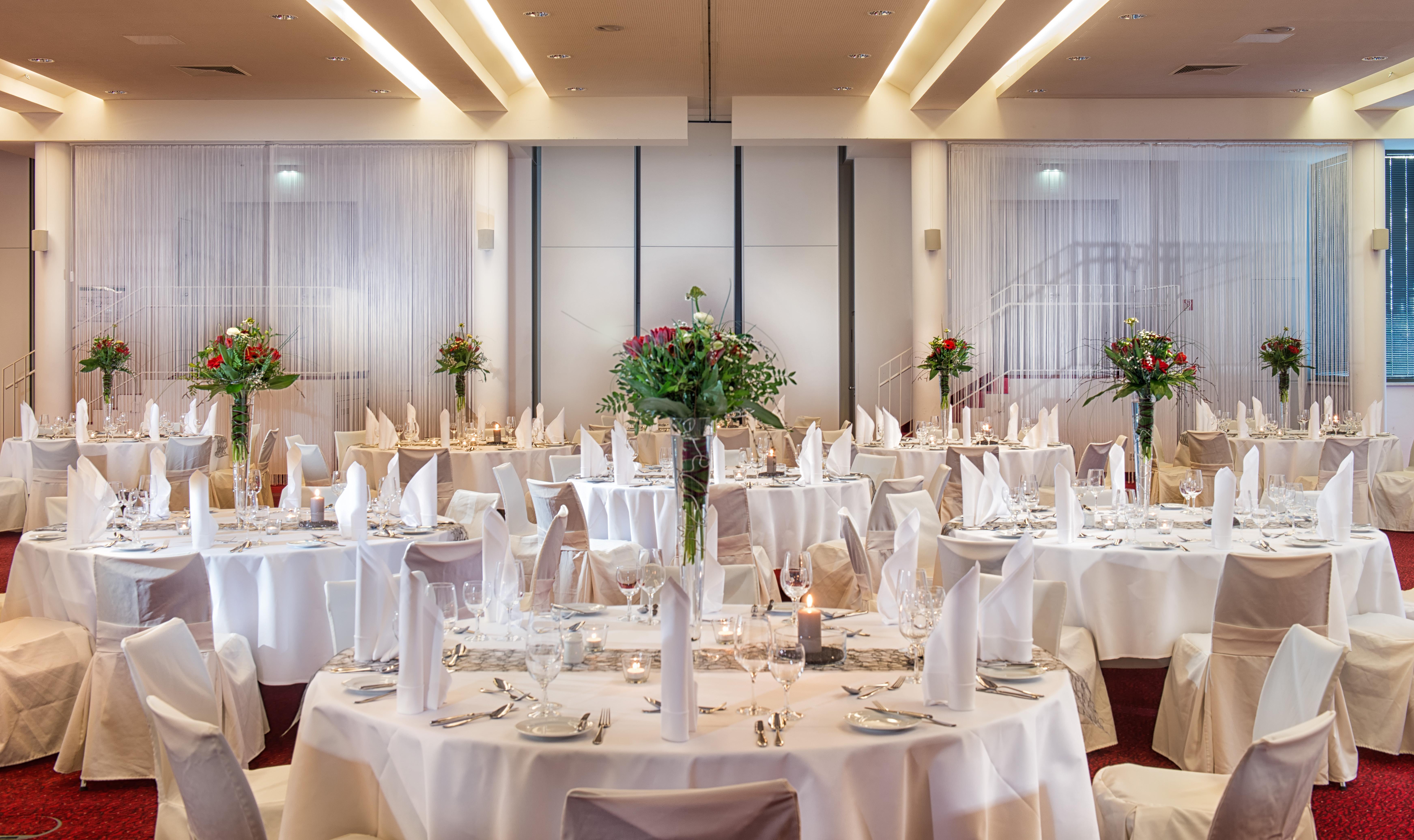 Radisson Blu Park & Conference Centre 4*